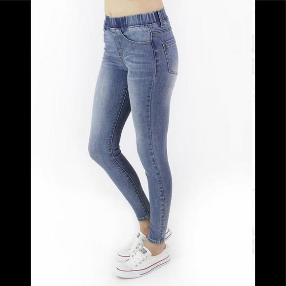 Grace and Lace Jegging - Picture 2 of 2